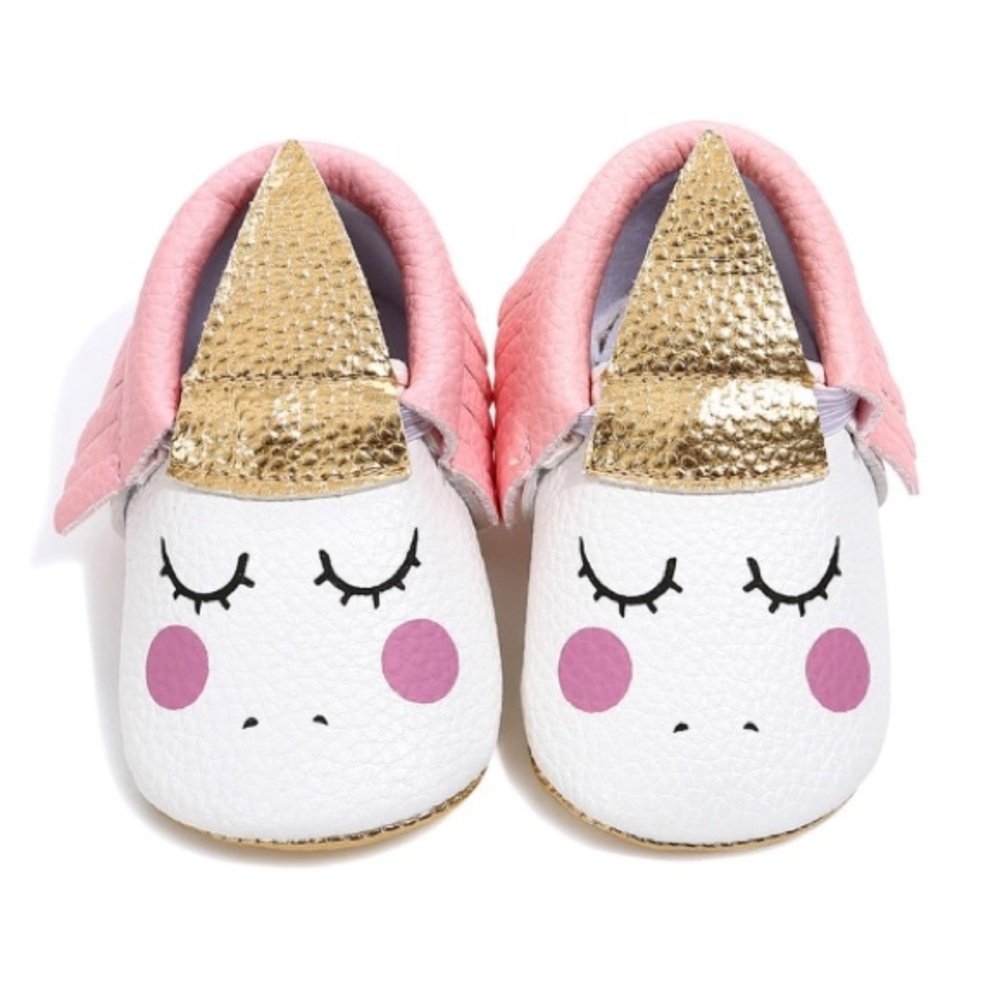 Sleeping Unicorn 🦄 Baby Moccasins Pink Fringe